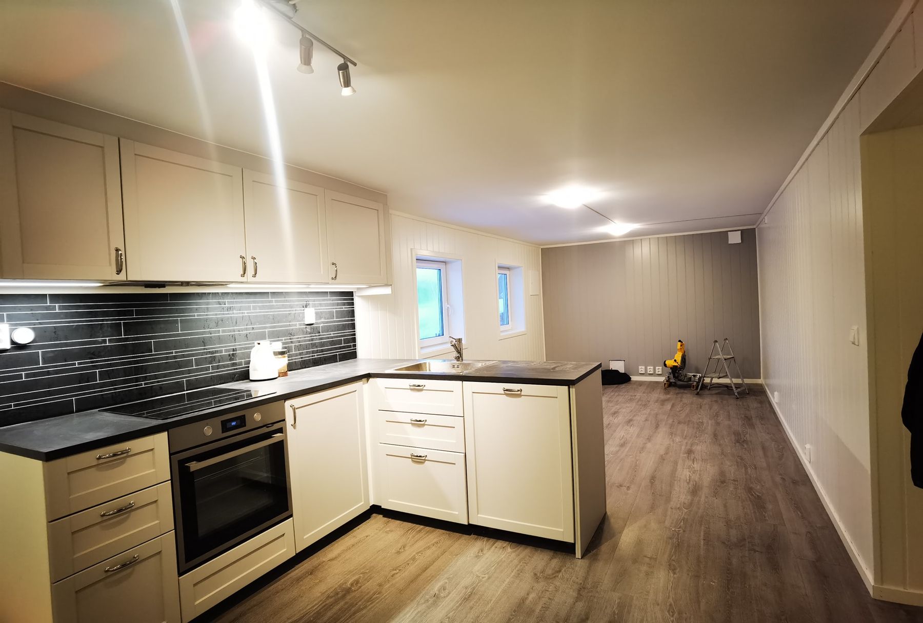 Renovert kjøkken og stue